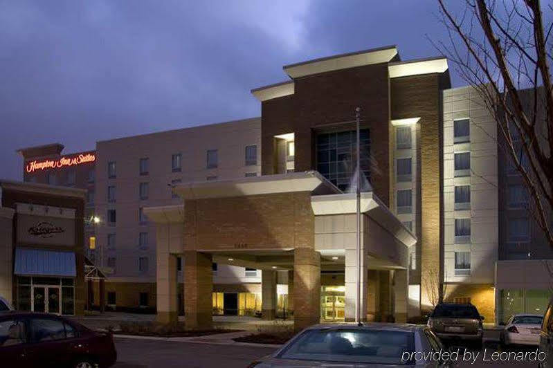 Hotel Hampton & At Forest Park