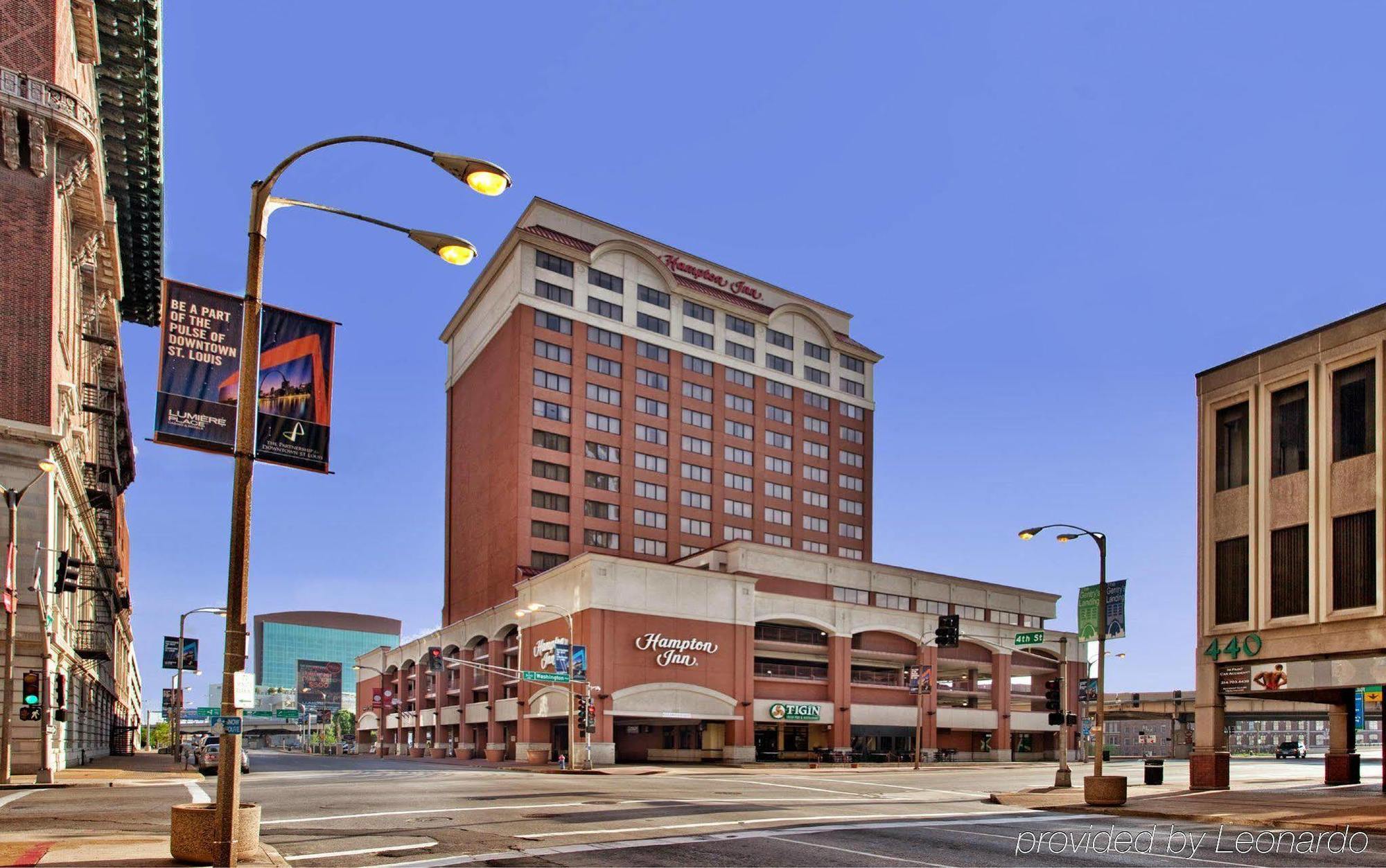 Hampton St Louis- At The Arch Hotel
