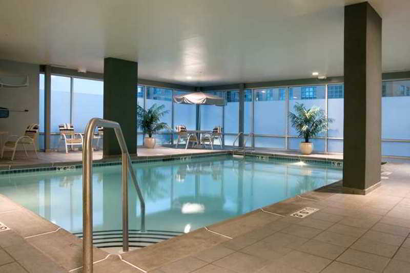 Hampton & At Forest Park Hotel 3*