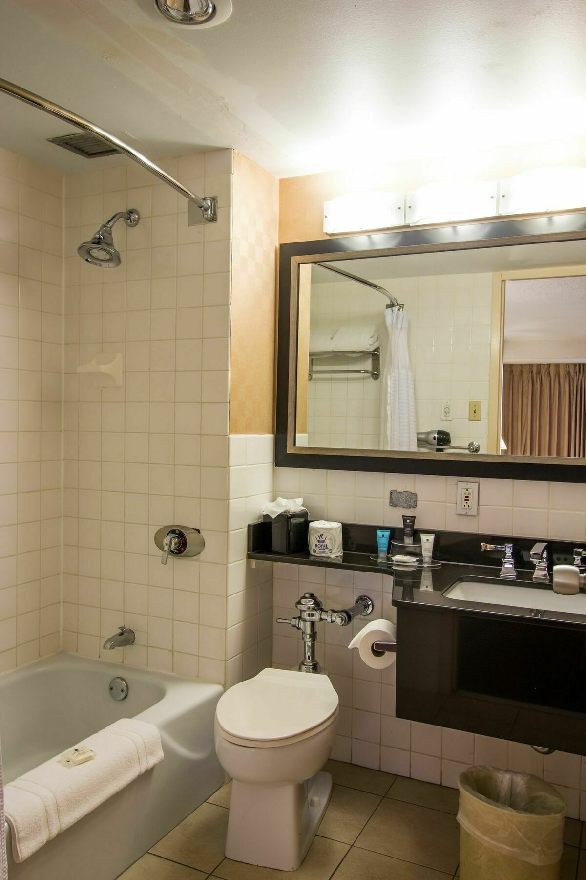 Place Downtown 3*
