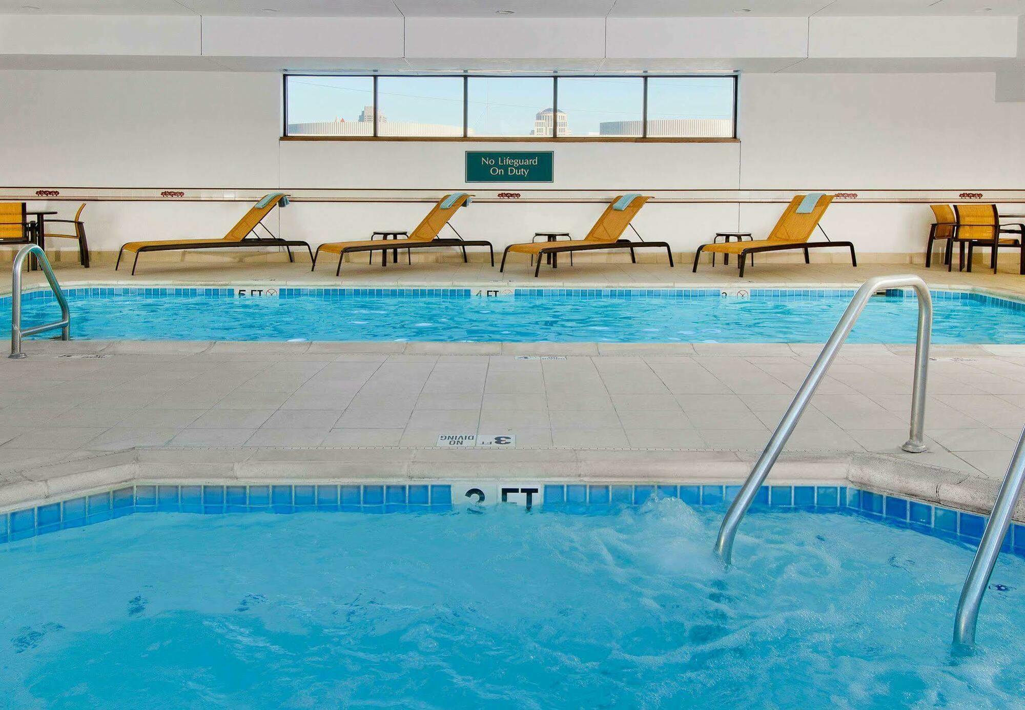 Courtyard By Marriott Downtown West 3*