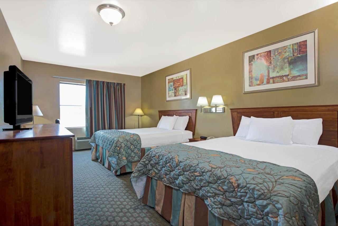 Days By Wyndham Downtown Hotel 2*